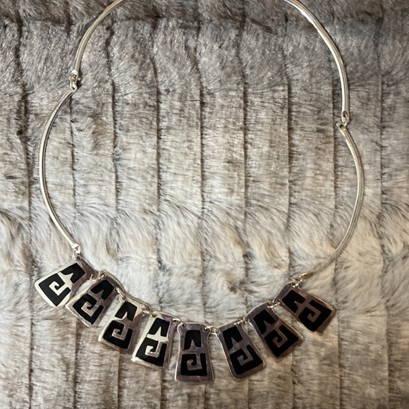 Vintage Choker and Earrings Hand Made in Alpaca Mexico - Picture 4 of 8